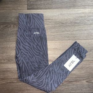 BRAND NEW AYBL Animal Seamless Leggings in “Slate Blue”